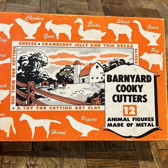 Vintage 1950s Barnyard Set Cooky Cutters Set of 12 - Picture 3 of 5